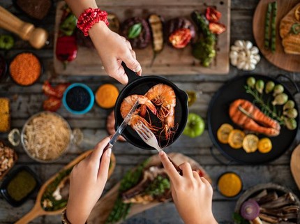 Bahaya Makan Berlebihan Saat Buka Puasa, Ini yang Bisa Terjadi pada Tubuh