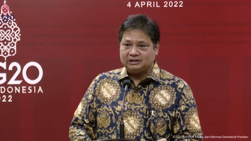 Keterangan Pers Rapat Terbatas Evaluasi PPKM, Kantor Presiden, Senin (4/4/2022. (Tangkapan layar youtube Sekretariat Presiden) Keterangan Pers Rapat Terbatas Evaluasi PPKM, Kantor Presiden, Senin (4/4/2022. (Tangkapan layar youtube Sekretariat Presiden)