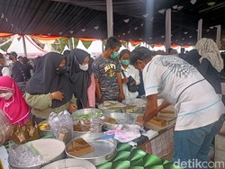 Berburu Takjil di Samarinda, Kue Khas Banjarmasin-Bugis Jadi Favorit