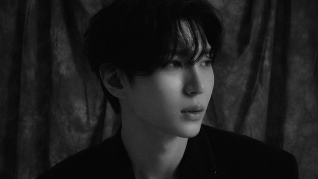 Member grup VIXX, Leo, akan memulai debut di web drama melalui sebuah proyek bernama A Happy Ending Outside the Fence.
