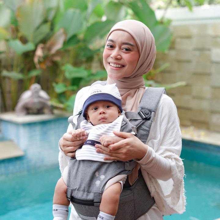 <p>Putra semata wayang Lesti Kejora dan Rizky Billar, Al Fatih, kini berusia 5 bulan. Al Fatih tuumbuh menjadi bayi yang menggemaskan, Bunda. (Foto: Instagram @lestykejora)</p>