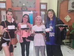 Miyabi Sedekah di Bali, Fans Respek dan Berharap ke Kota Lain
