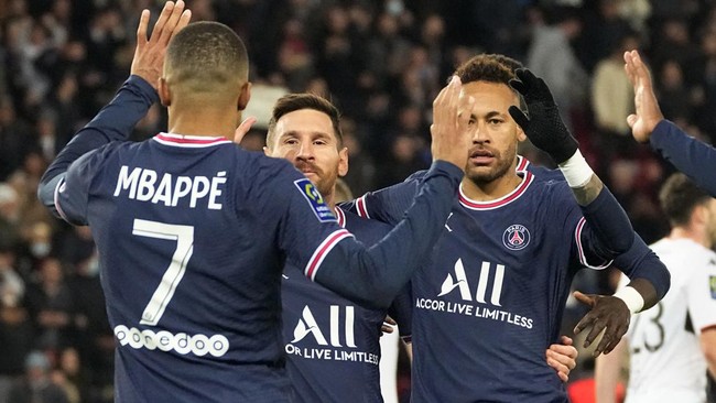 Lionel Messi, Neymar, dan Kylian Mbappe akhirnya mencetak gol bersama dalam sebuah pertandingan di seluruh kompetisi musim ini.
