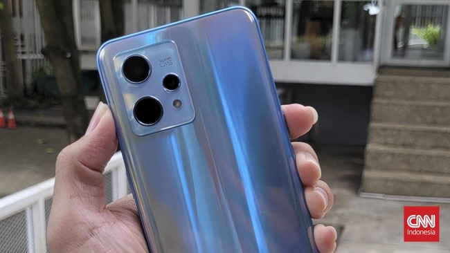 Realme mengeluarkan ponsel kelas flagship terbarunya GT Neo 3.