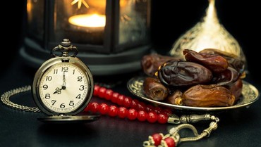 Berhenti Sahur Saat Imsak atau Subuh? Begini Penjelasannya