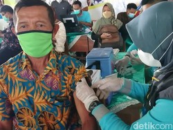 Dinkes Trenggalek Genjot Vaksinasi Lansia Selama Ramadan