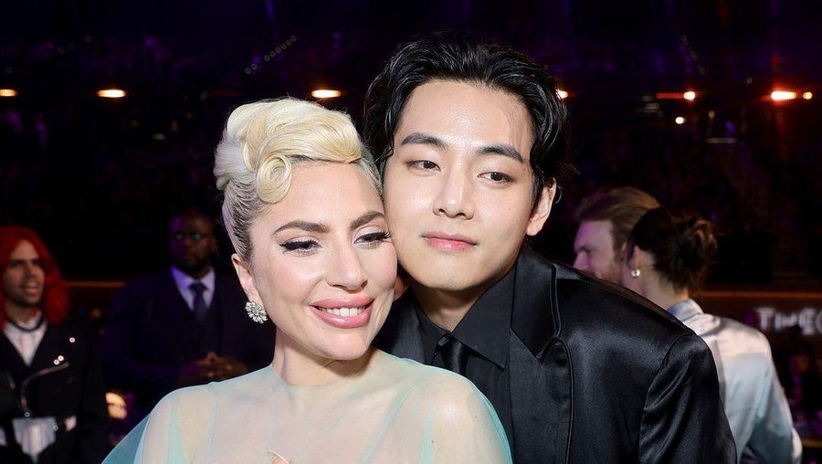 Akrab di Grammy 2022, Ini Isi Percakapan V BTS dan Lady Gaga