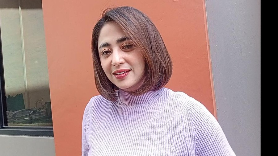 Dewi Perssik saat ditemui di kawasan Jakarta Selatan.