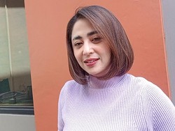 Dewi Perssik Mohon Doa Bisa Nikah Tahun Ini