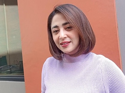 Digugat Cerai, Dewi Perssik: Buat Mertuaku Jangan Nangis ya