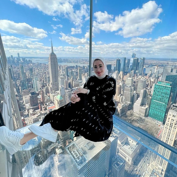 <p>Enggak hanya itu, penampilan Erin pun menjadi sorotan nih, Bunda. (Foto: Instagram @erintaulany)<br /><br /><br /></p>