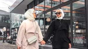 Inspirasi Gaya Fashion Hijab Bertema Sporty yang Stylish dan Kekinian!