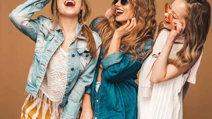 Tips OOTD Bukber Bareng Bestie Sesuai Zodiak, Aries Sangat Sederhana tapi Sempurna!