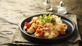 Resep Praktis Sahur: Orak Arik Telur Asam Manis