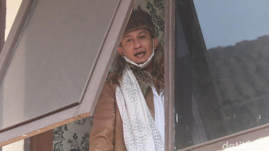 Habib Bahar bin Smith akan dihadirkan langsung sebagai terdakwa di Pengadilan Negeri Bandung. Bahar akan menjalani sidang kasus penyebaran berita bohong.