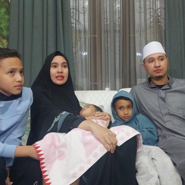 Kartika Putri Ungkap Galau Saat Putuskan Berangkat Umrah Bareng Suami