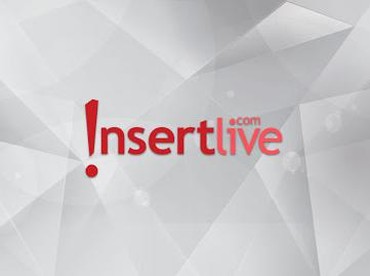 InsertLive Bagi-bagi Kaos Spesial di Allo Bank Festival 2022
