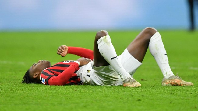 Kegagalan AC Milan meraih poin penuh atas Bologna di Liga Italia tentu disambut suka cita oleh Napoli dan Inter Milan.