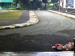 Miris, Sampah Berserakan di Alun-alun Palabuhanratu