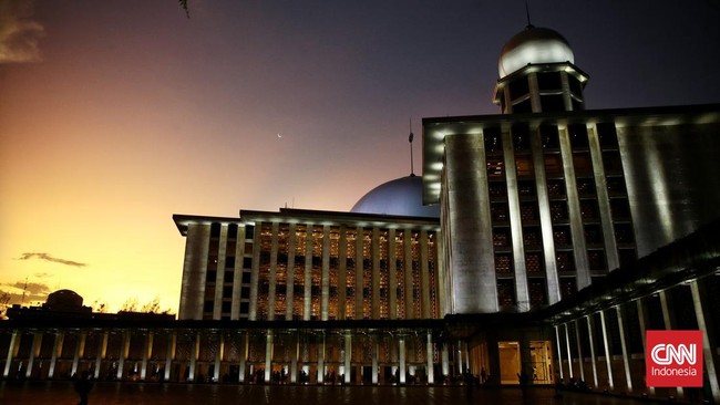 PBNU menetapkan 1 Zulhijah 1443 Hijriah jatuh pada Jumat, 1 Juli 2022, sehingga Iduladha jatuh pada 10 Juli.