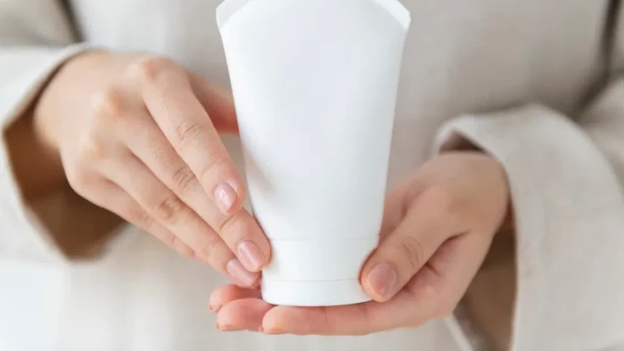 Banyak Istilah Kimia, Begini Cara Memahami Komposisi Skincare yang Rumit Itu