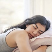 Ingin Tidur Nyenyak Tanpa Takut 'Bocor' saat Menstruasi? Mudah Banget Kok, Ini Tipsnya!