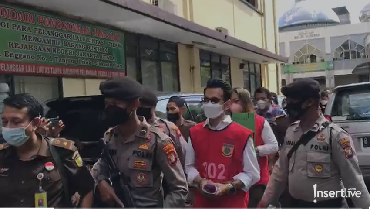 img-title Dikawal Polisi Berlaras Panjang, Adam Deni Merasa bak Penjahat Berbahaya
