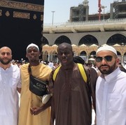 Bikin Adem, Ini Gaya Para Pesepakbola Pakai Baju Muslim