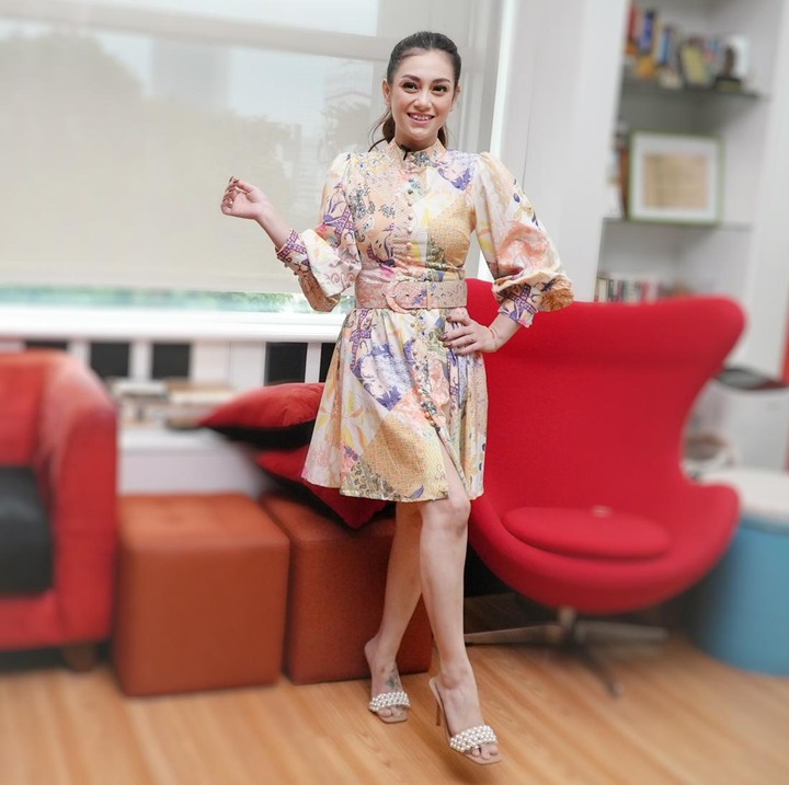 <p>Meski sudah dikaruniai 4 anak, Celine tetap terlihat awet muda ya. Setuju kan, Bunda? (Foto: Atmaja Kurniawan)</p>
