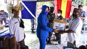 CT Arsa Foundation Sebar Bahan Pangan Pokok di Desa Terpencil NTT