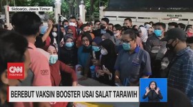 VIDEO: Berebut Vaksin Booster Usai Salat Tarawih
