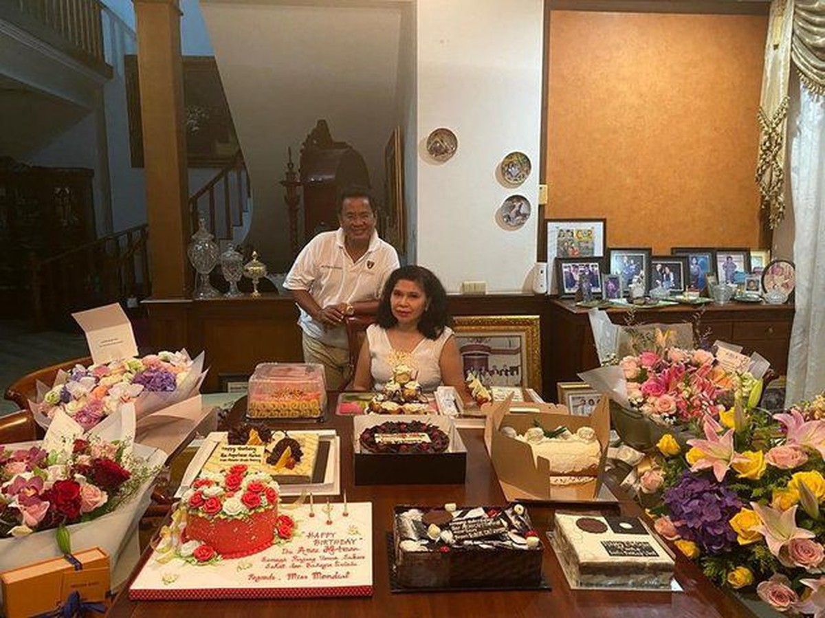 Hotman Paris dan Istri