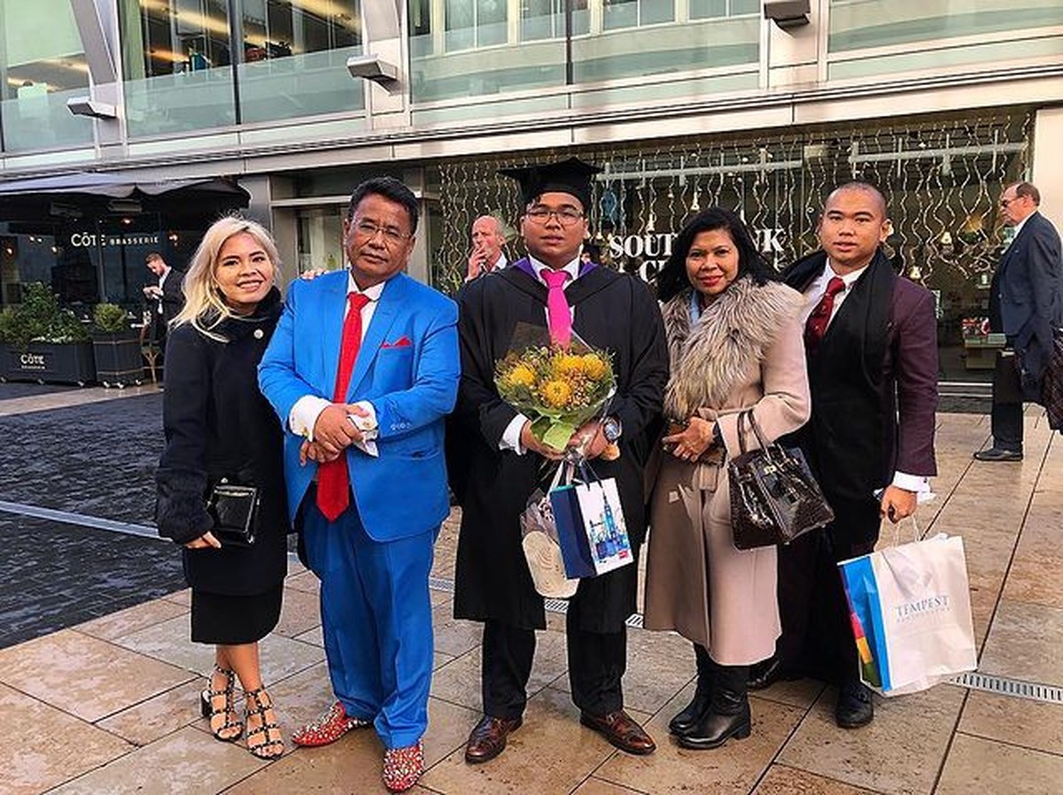 Hotman Paris dan Istri