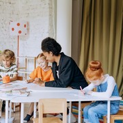 Mengenal Metode Montessori, Pendidikan untuk Melatih Kemandirian dan Keaktifan Anak Sejak Dini