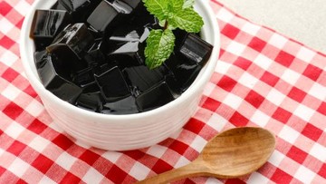 MANFAAT CINCAU HITAM