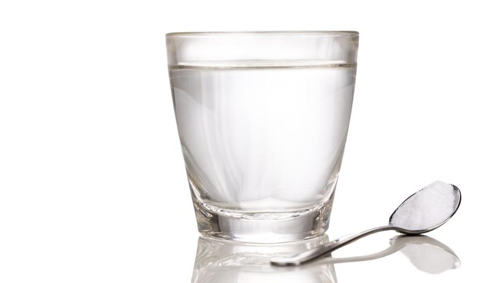 Minum Oralit agar Tidak Dehidrasi saat Puasa, Perlu Enggak?