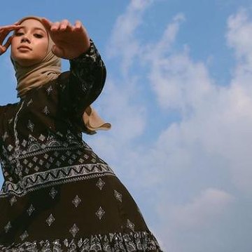 img-title Inspirasi Gaya ala Model Hijab Sindy Mutmaina, Cocok Banget Dipakai ke Acara Buka Bersama