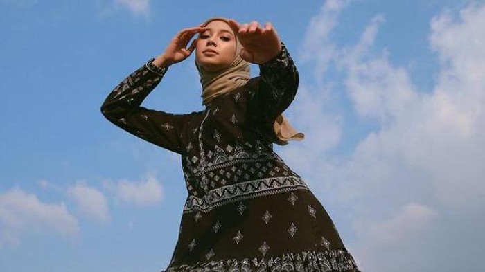 Inspirasi Gaya ala Model Hijab Sindy Mutmaina, Cocok Banget Dipakai ke Acara Buka Bersama