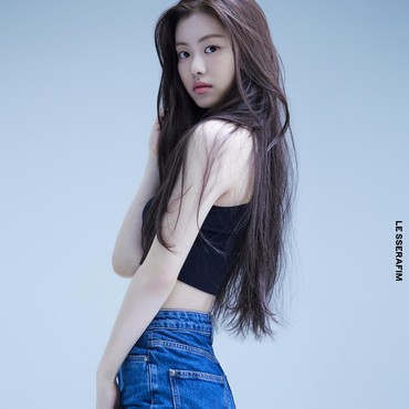 Spekulasi Fans soal Foto V BTS & Jennie BLACKPINK untuk Tutupi Kasus Kim Garam