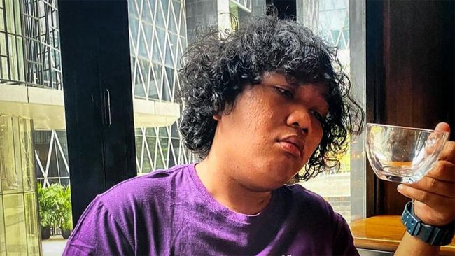 Pengacara mengaku akan mendampingi Marshel Widianto selama diperiksa di Polda Metro Jaya di kasus Dea Onlyfans.