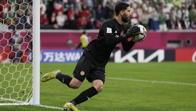 Kisah Cedera Palsu Kiper Tunisia demi Buka Puasa