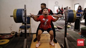 FOTO: Pelatnas Angkat Besi Menuju SEA Games 2021