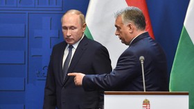 Komisi Eropa Boikot Presiden Hungaria usai PM Temui Putin di Moskow