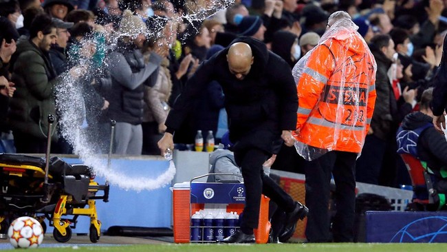 Pelatih Manchester City Pep Guardiola memuji dirinya sendiri usai menang 1-0 atas Atletico Madrid di babak perempat final Liga Champions.
