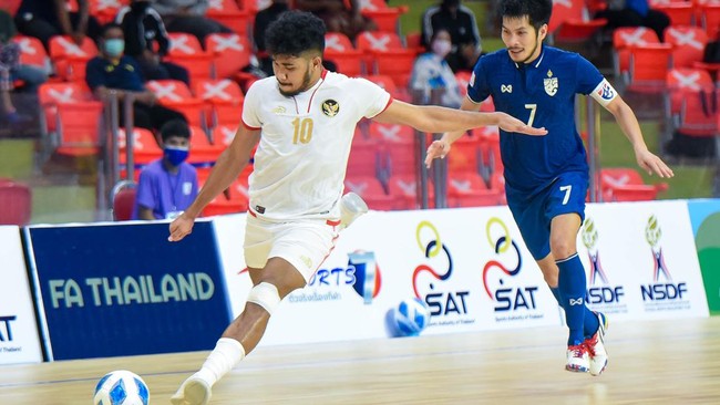 Mantan pemain futsal timnas Argentina Facundo Schusterman mengungkap kelebihan futsal Indonesia dibanding di negaranya.