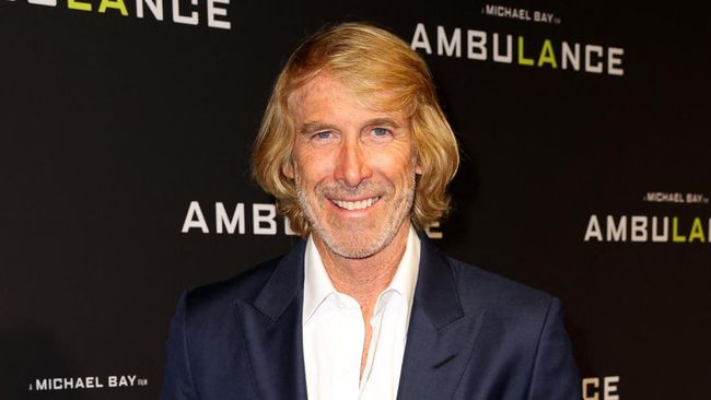 Michael Bay menyatakan masih terbuka untuk bekerja dengan Will Smith setelah insiden menampar Chris Rock.