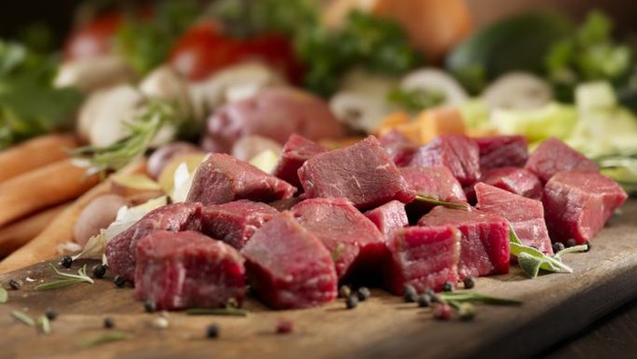 5 Tips Masak Rendang Autentik Minang yang Empuk dan Hitam Bumbunya