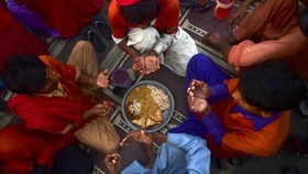 Jadwal Buka Puasa Hari Ini Jumat 15 April 2022