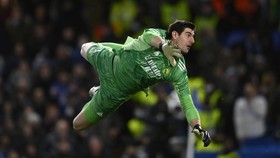Courtois Menangis Usai Alami Cedera Baru di Real Madrid