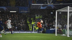 Hasil Liga Champions: Benzema Hattrick, Madrid Kalahkan Chelsea
